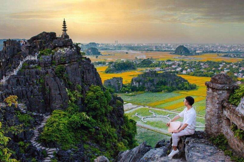 Hanoi: 2-Day Trang An, Tam Coc, Hoa Lu, Mua Caves Trip - Trip Overview