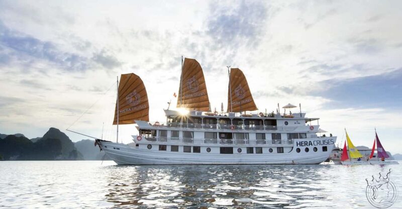 Hanoi: 2D1N Ha Long Bay by Hera Boutique Cruise - Evening Entertainment