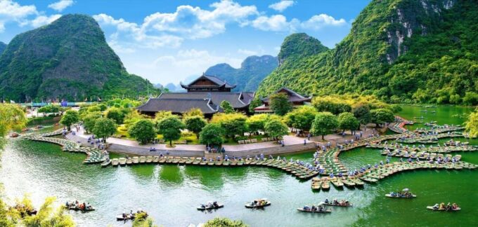 Hanoi: 3-Day Ninh Binh, Cat Ba & Lan Ha Bay Overnight Cruise - Accommodations