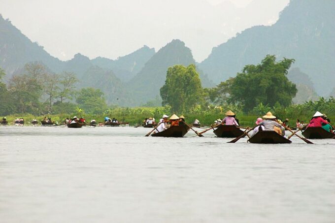 Hanoi: 4-Day Tour of Hanoi, Halong Bay, Hoa Lu, Trang An - Included in the Tour
