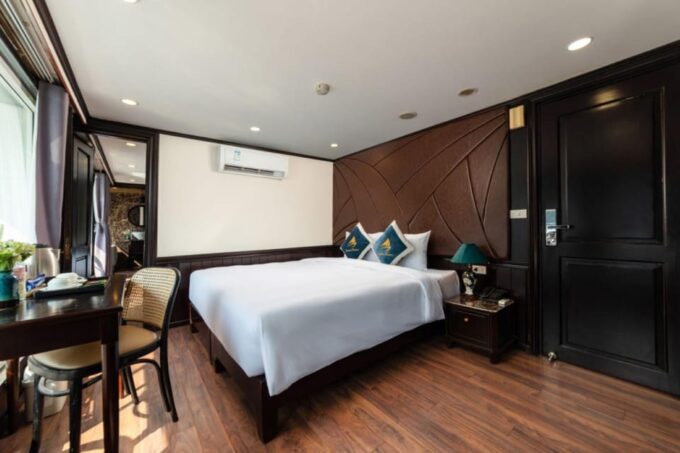 Hanoi: 4-Day Trip Ninh Binh & Halong Bay 5-Stars Cruise - Traveler Reviews