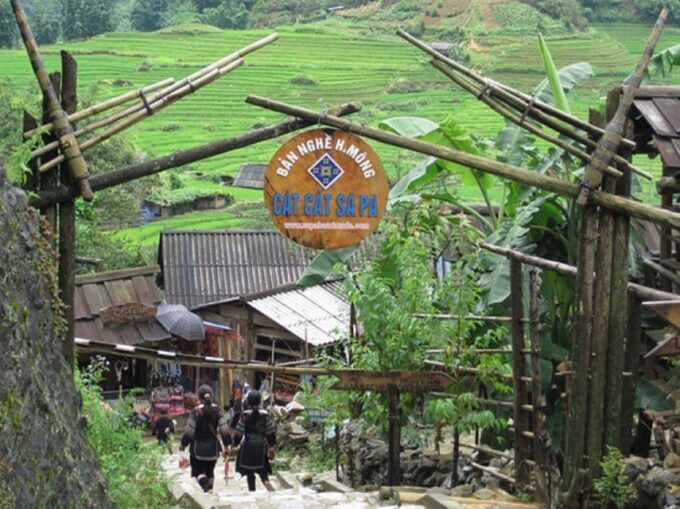 Hanoi 5-Day Trip : Sapa-Ninh Binh-Halong Bay 5-Stars Cruise - Scenic Landscapes