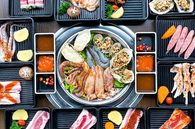 Hanoi: Amazing Water Puppet Show-Buddha Buffet (Vegan/Vegetarian) - Drinks, Tips, and Personal Expenses Details