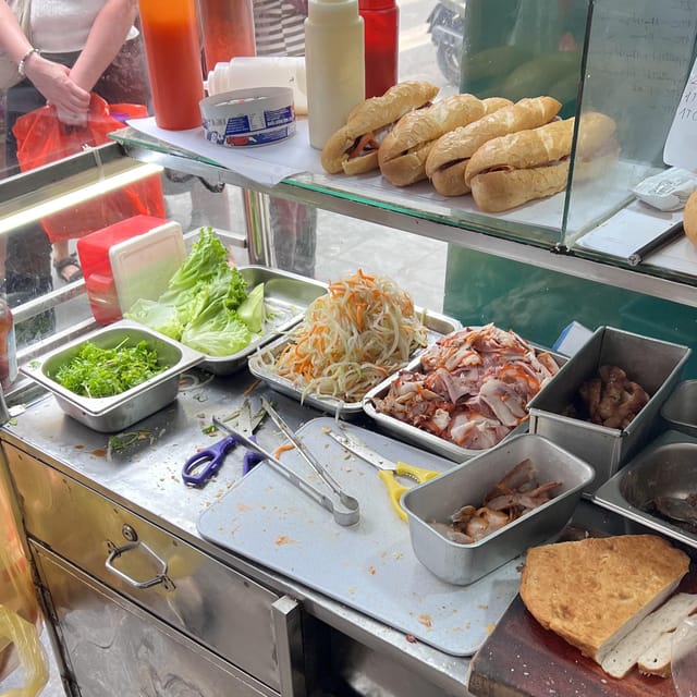 Hanoi: Authentic Food Tour With Local Pals - Customer Feedback
