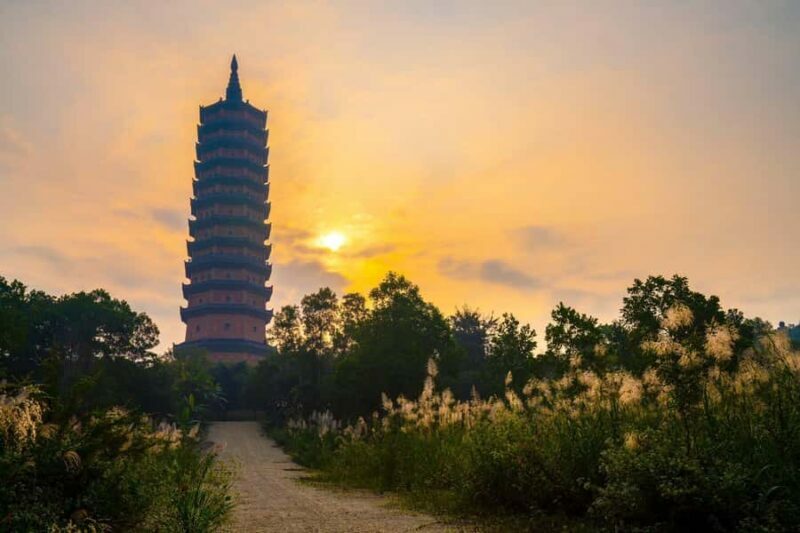 Hanoi: Bai Dinh Pagoda & Toy Village or Hat, Incense Village - Key Points