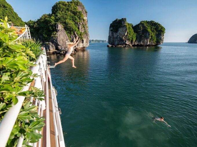 Hanoi: Cat Ba Island & Lan Ha Bay Day Trip Cruise With Lunch - Viet Hai Village Exploration