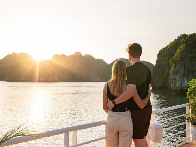 Hanoi: Cat Ba Island & Lan Ha Bay Day Trip Cruise With Lunch - Guide and Language Support