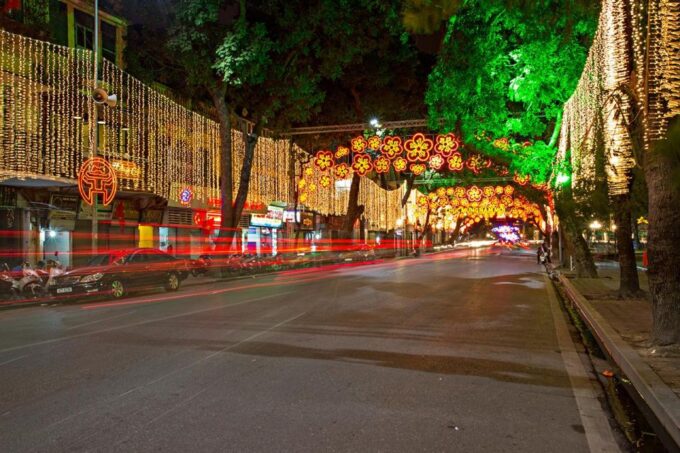 Hanoi City: Full-day Charming Cultural Tour - Cyclo Ride Through Old Quarter