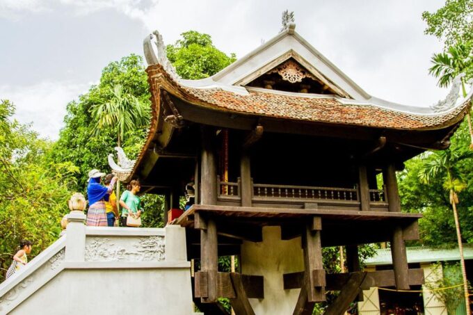 Hanoi City: Full-day Charming Cultural Tour - Tran Quoc Pagoda and Quan Thanh Temple
