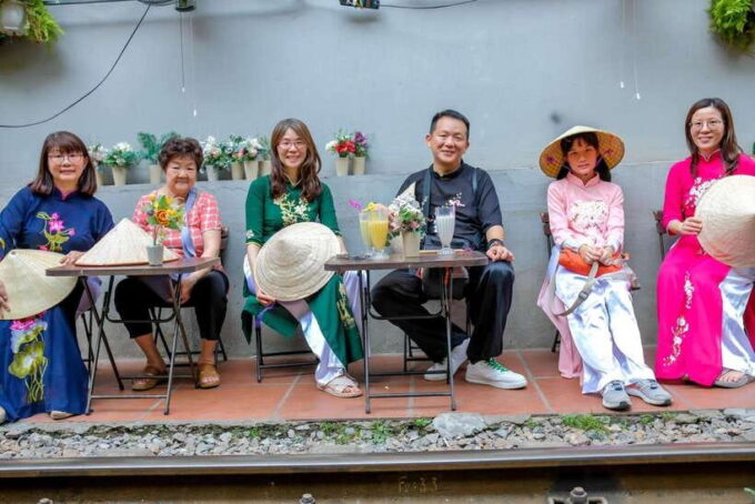 Hanoi: City Highlights Tour With Train Street & Hidden Gems - Savoring the Coffee Moment
