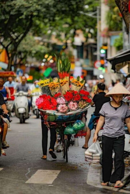 Hanoi: City Highlights Tour With Train Street & Hidden Gems - Exploring Ho Chi Minh Mausoleum