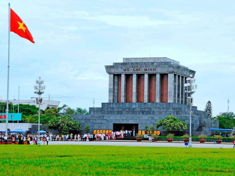 HANOI CITY: MOTORBIKE TO OLD QUARTER & HO CHI MINH TOMB - Key Points