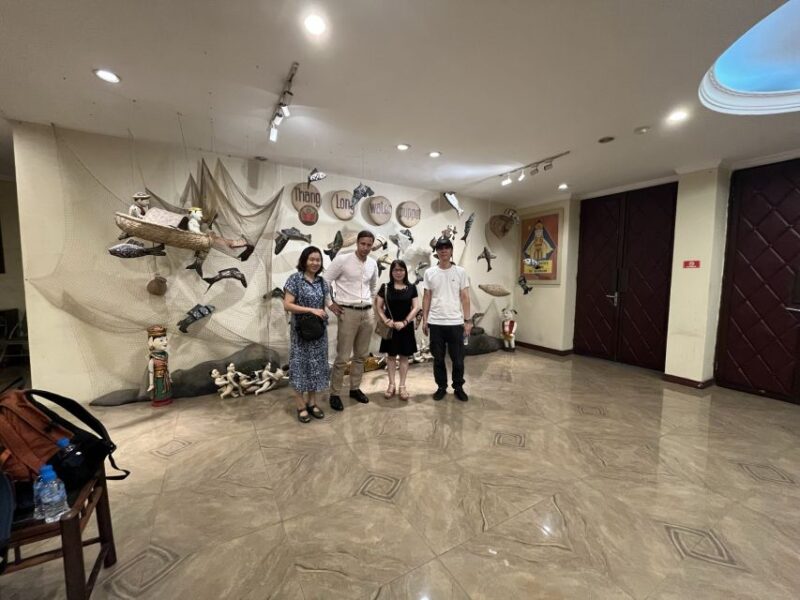 Hanoi: Coffee Talk & Walk With an Expert Around Hoan Kiem - Meeting Point and Duration