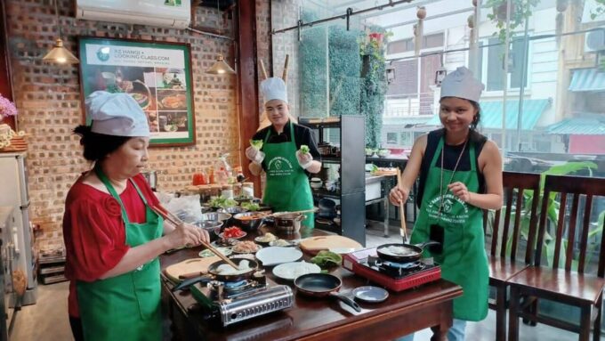 Hanoi Cooking Class With Local Market and Traditional Dishes - Certificate and Tips