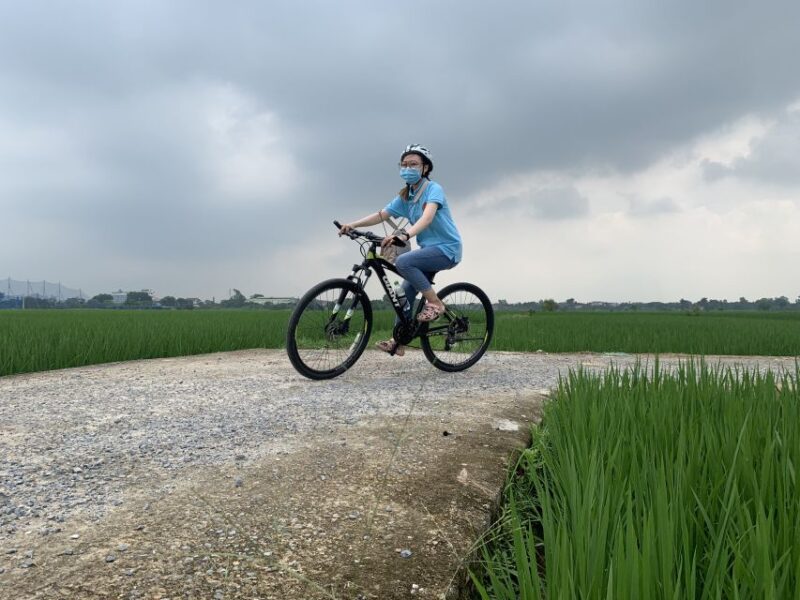 Hanoi Countryside Bike Tour: Red River Culture & Daily Life - Language and Tour Type