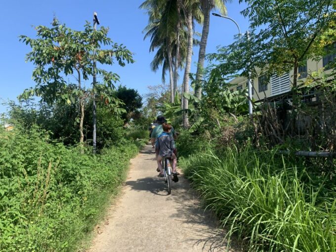 Hanoi Countryside Bike Tour: Red River Culture & Daily Life - Local House Visit