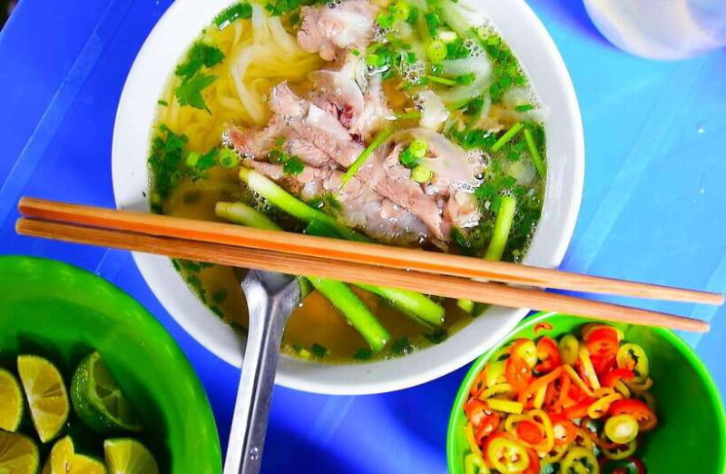 Hanoi: Culinary Stroll in French (3 Hours) - Local Exploration