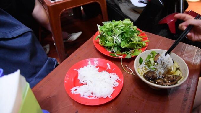 Hanoi: Culinary Stroll in French (3 Hours) - Pickup and Return