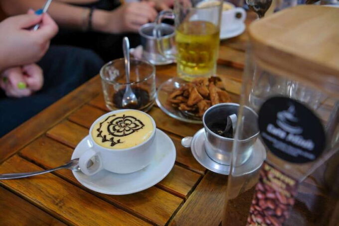 Hanoi: Cyclo the Old Quarter and Egg Coffee Tour - Customer Testimonials and Ratings