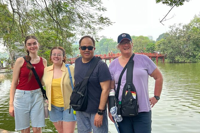 Hanoi Cyclo Tour With Lunch - Exploring Hanoi by Cyclo