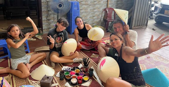 Hanoi: Day Trip to Lacquer Paint, Incense & Hat Villages - Ha Thai Village