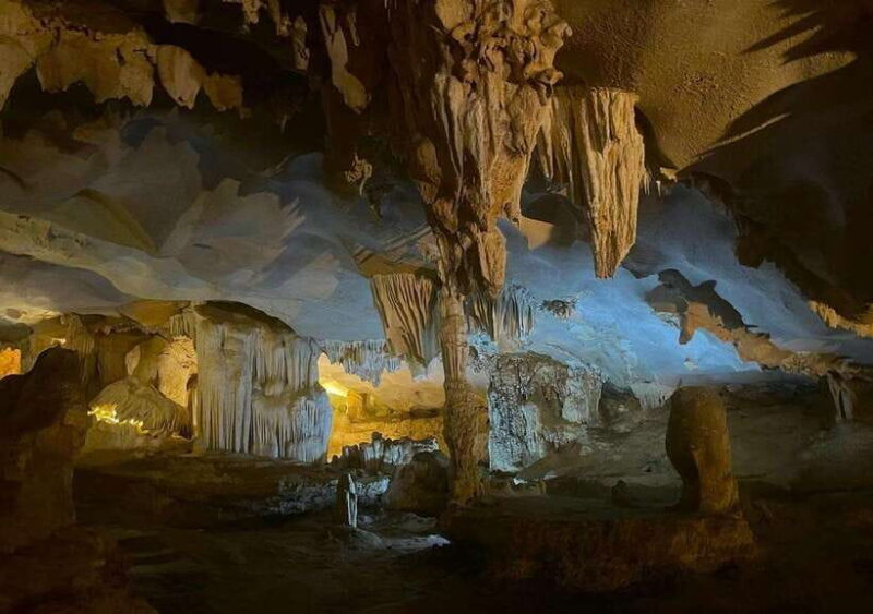 Hanoi: Discover Hidden Gems 2-Day Cruise to Bai Tu Long Bay - Key Attractions
