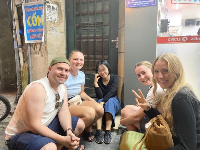 Hanoi: Discover Vegan Local Street Food, Food&Guide Included - Taste the Local Vegan Delights