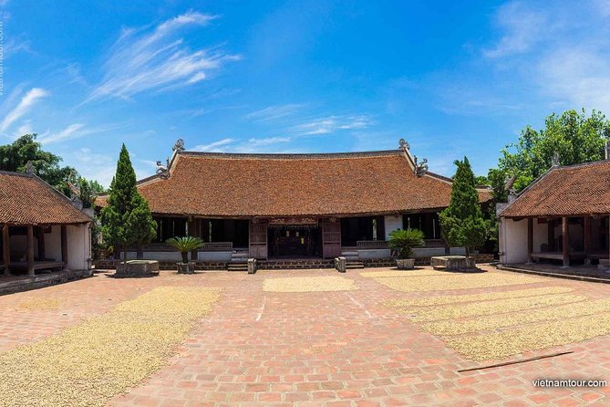 Hanoi: Duong Lam Historical Village Private Day Tour - Exploring Duong Lam Village