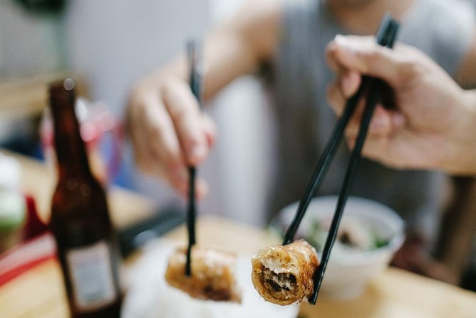 Hanoi Food Lovers Walking Tour: Street Food Experience With 5 Food Stops - Small-Group Tour Experience