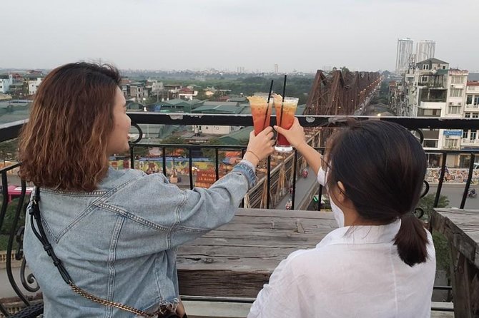 HANOI FOOD TOUR With A Real Foodie: FOOD+DRINK+LOCAL LIFE+CULTURE - Sampling Authentic Local Dishes