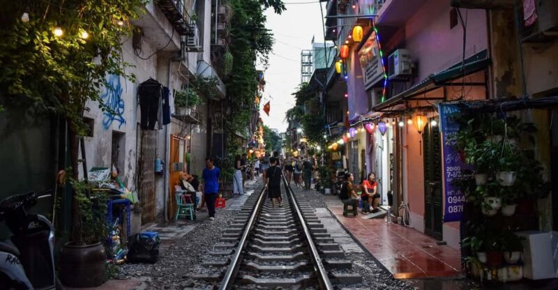 Hanoi: Foodie Tour With Train Street - Experience and Highlights