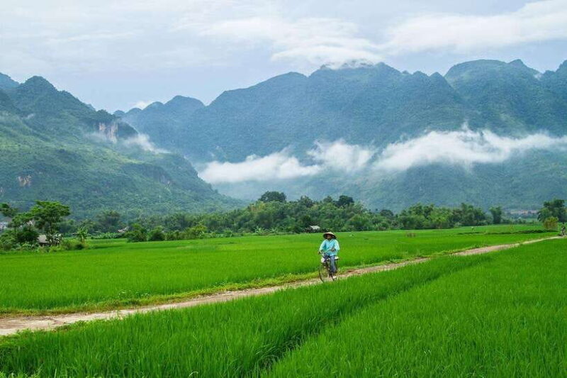 Hanoi: Full-day Authentic Mai Chau Experience - Scenic Viewpoint at Thung Khe Pass