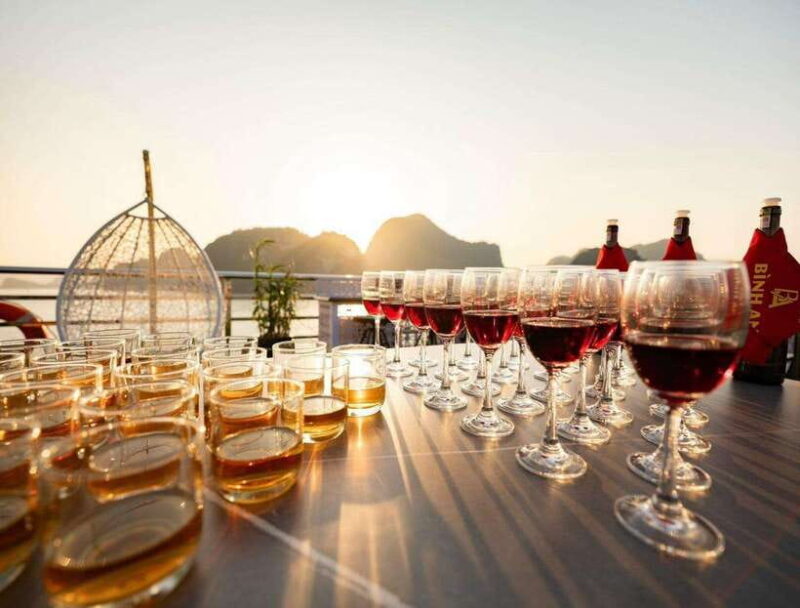 Hanoi: Full-Day Ha Long Bay on Luxury Cruise With Lunch - Kayaking at Luon Cave