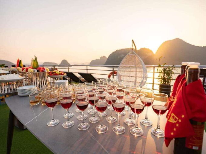 Hanoi: Full-Day Ha Long Bay on Luxury Cruise With Lunch - Since You Asked