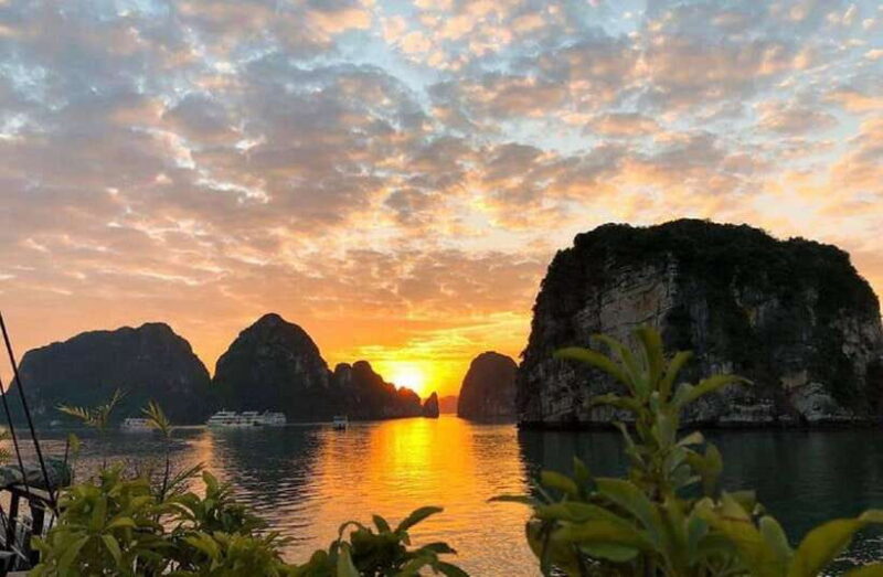 Hanoi: Full-Day Halong Bay Cruise With Kayak, Caves & Lunch - Exclusions