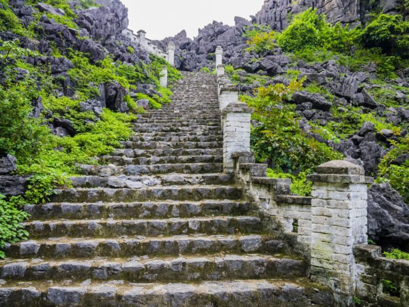 Hanoi: Full Day Tour of Hoa Lu, Tam Coc, and the Mua Cave - Key Points
