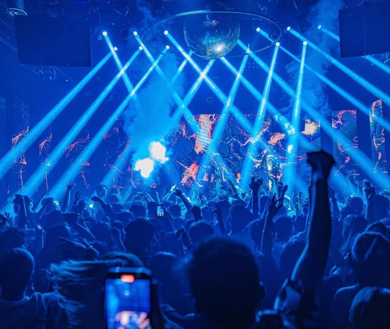 Hanoi: Guided Bar Crawl With Drinks and Nightclub Entry - Tour Itinerary and Experience