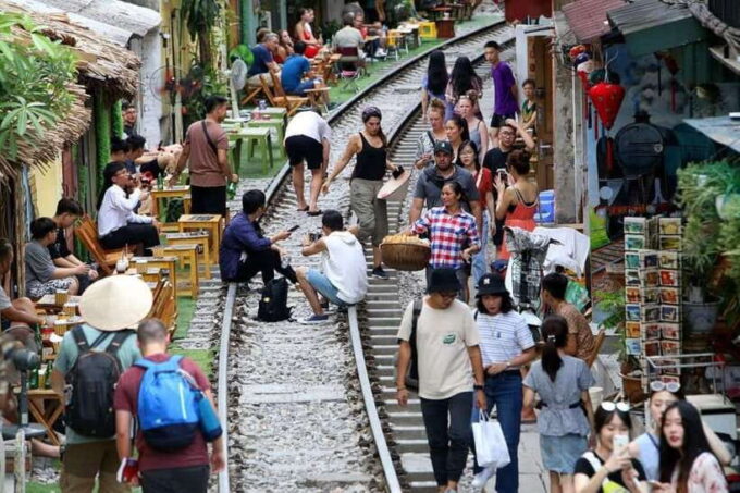 Hanoi: Guided City Tour - Discover the Heart of Vietnam - Discovering Vietnams Ethnic Diversity