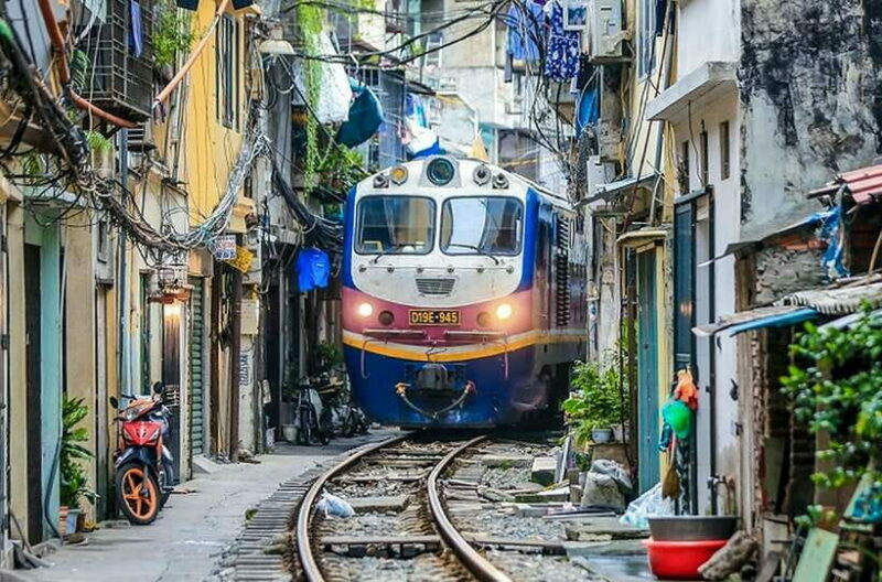 Hanoi: Guided Food Tour with Train Street Visit - Key Points