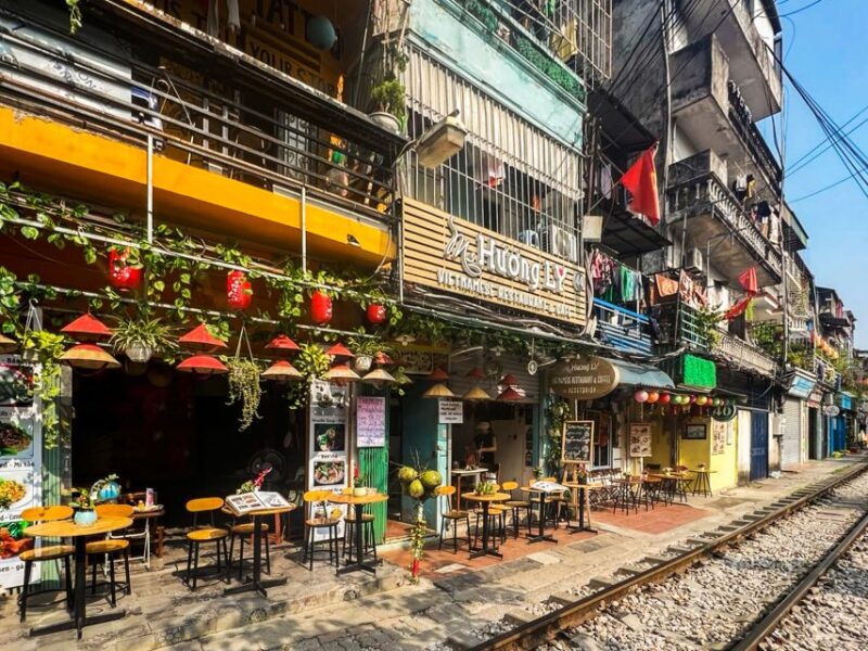 Hanoi: Guided Food Tour With Train Street Visit - What Youll Experience