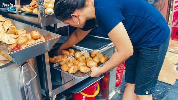 Hanoi: Guided Food Tour With Train Street Visit - Additional Considerations