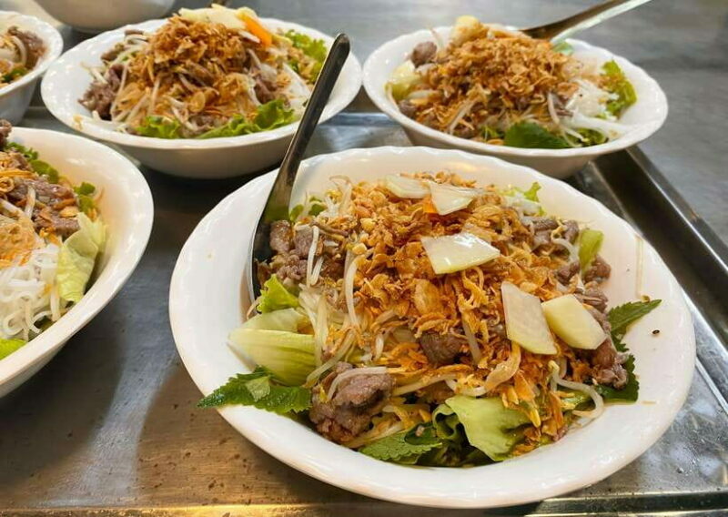 Hanoi: Guided Street Food Tour with Train Street Experience - What’s Included & What’s Not