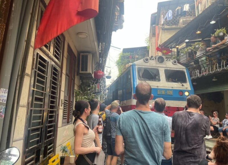 Hanoi: Guided Street Food Walking With the Train Street - Food Experience