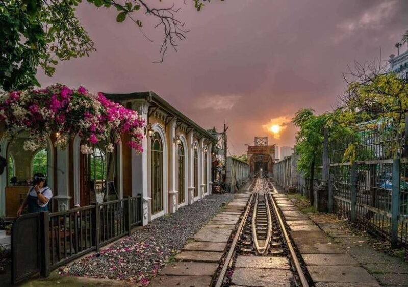 Hanoi: Guided Walking Tour With Pho and Egg Coffee - Indulging in the Unique Egg Coffee Experience