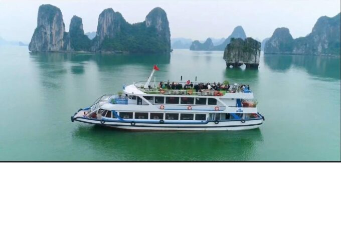 Hanoi: Ha Long Bay 1 Day With 5 Stars Cruise by Limousine - Cruise Through Limestone Karsts