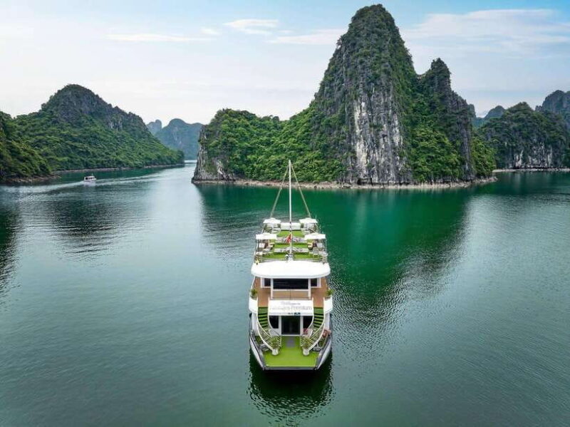 Hanoi: Ha Long Bay Day Cruise With Buffet Lunch and Kayak - Overview of the Hanoi: Ha Long Bay Day Cruise