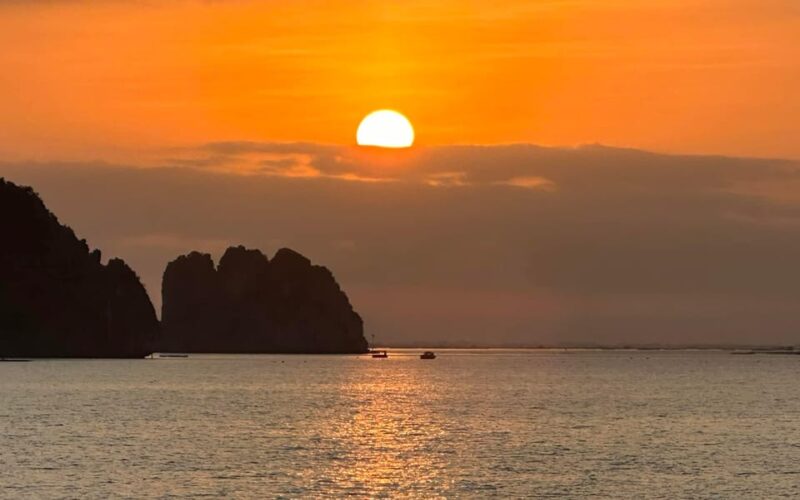 Hanoi: Ha Long Transfer by Bus Multiple Timing - Inclusions and Exclusions
