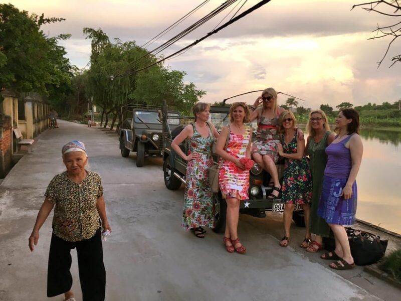 Hanoi - Half Day Duong Lam Ancient Village Tour by Jeep - Itinerary Highlights