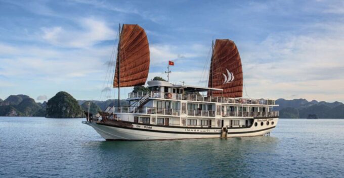 Hanoi: Halong Bay 2 Days 1 Night Cruise - Cooking Class and Early Lunch