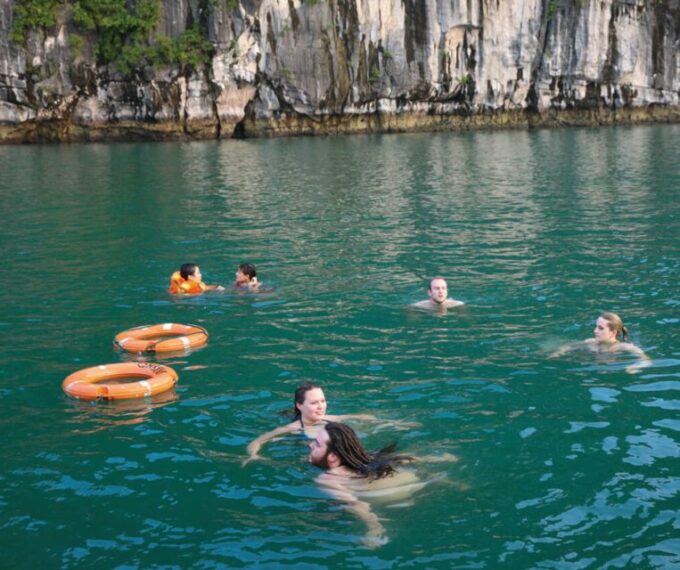 Hanoi: Halong Bay 2 Days 1 Night Cruise - Disembarkation and Return to Hanoi